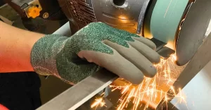 Cómo elegir la lija de banda adecuada para metal Granulometría, material y formato.